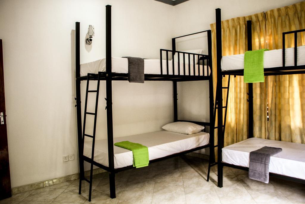 Flipflop Hostel Negombo Habitación foto