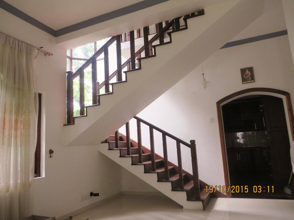 Flipflop Hostel Negombo Exterior foto