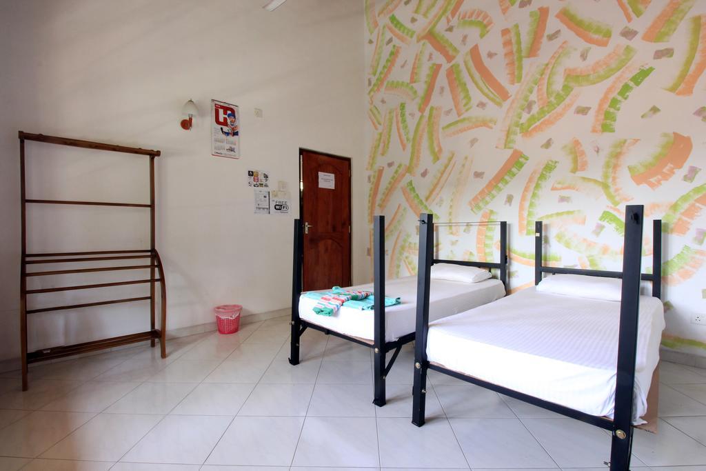 Flipflop Hostel Negombo Exterior foto
