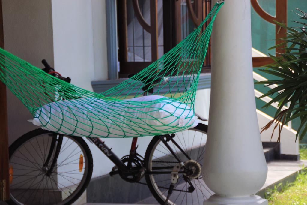 Flipflop Hostel Negombo Exterior foto