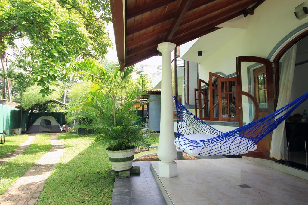 Flipflop Hostel Negombo Exterior foto