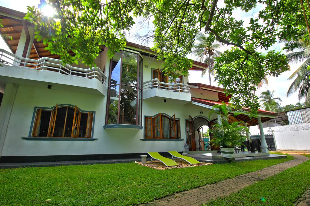 Flipflop Hostel Negombo Exterior foto
