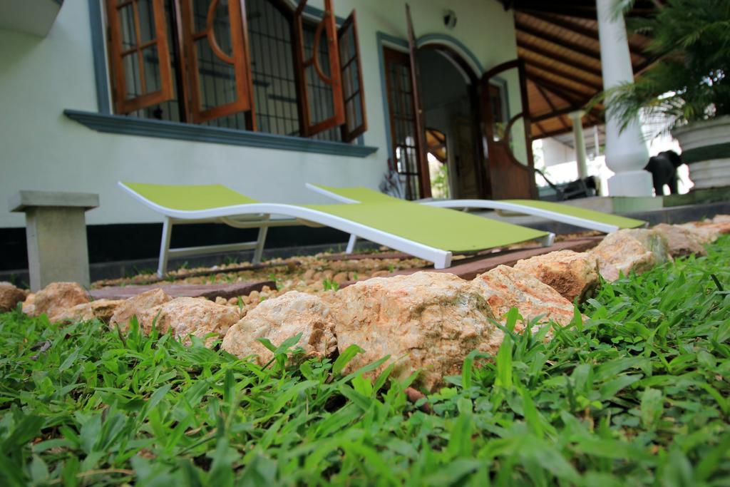 Flipflop Hostel Negombo Exterior foto