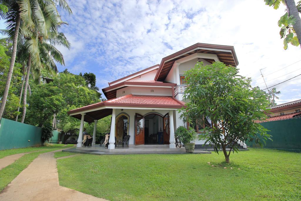 Flipflop Hostel Negombo Exterior foto