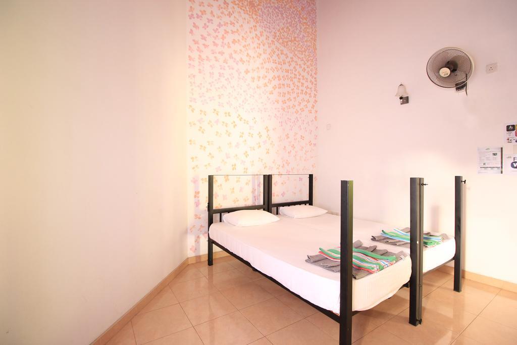 Flipflop Hostel Negombo Exterior foto