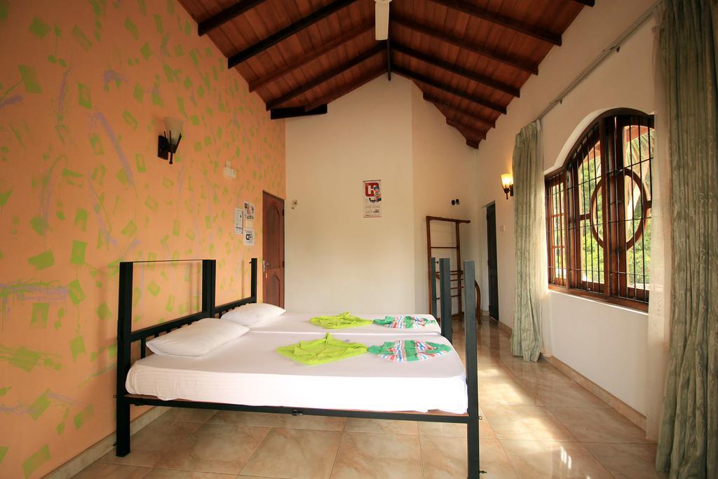 Flipflop Hostel Negombo Exterior foto